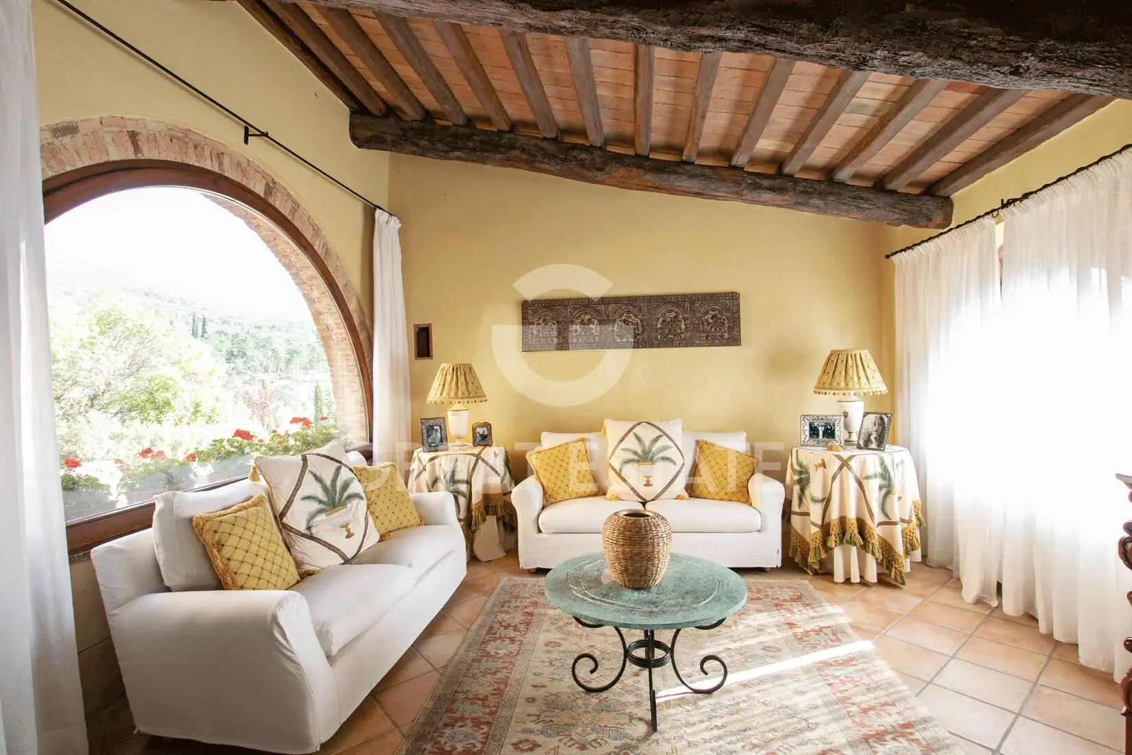 House 489m² in Italy, Siena. Priced at 1350000€ rent photo-14