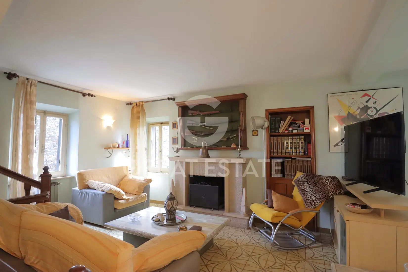 House 345m² in Italy, Arezzo. Priced at 540000€ rent photo-5