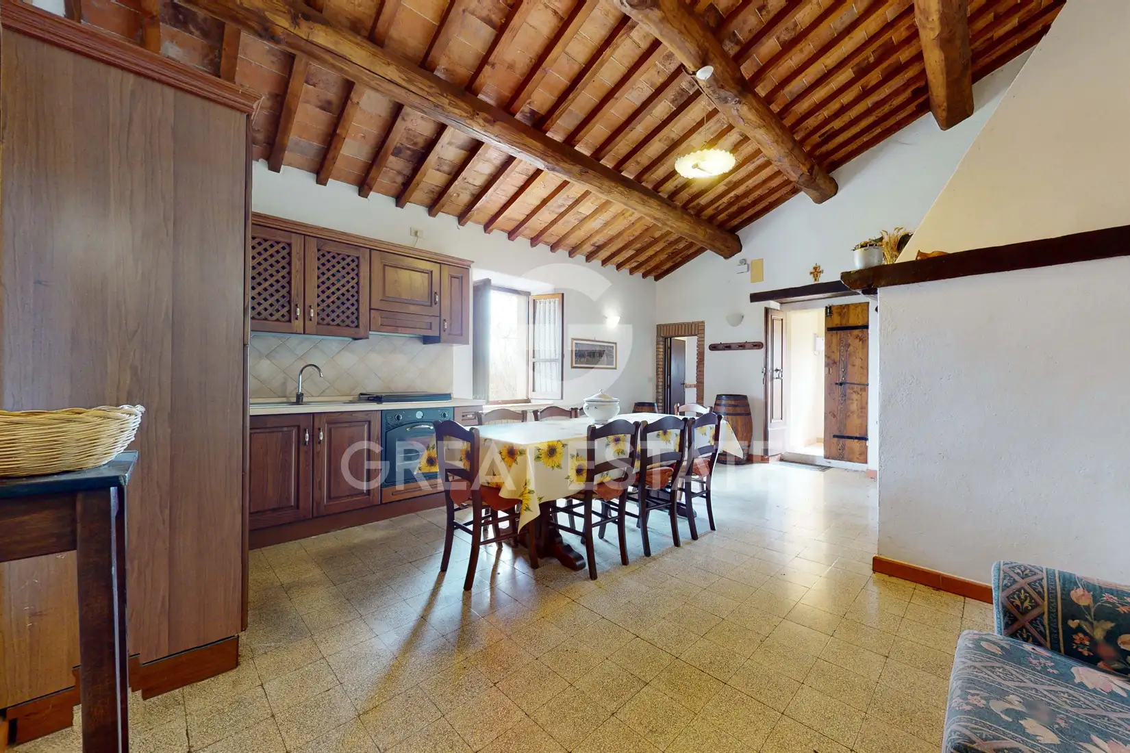 House 366m² in Italy, Siena. Priced at 490000€ rent photo-13