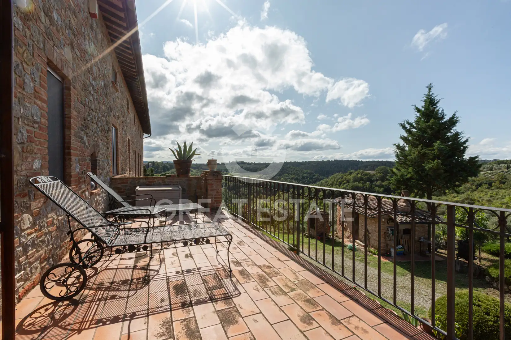 House 758m² in Italy, Perugia. Priced at 2590000€ rent photo-11