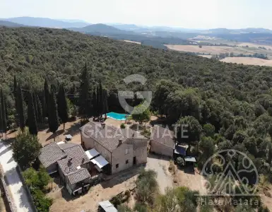 Buy in Italy for 1080000€