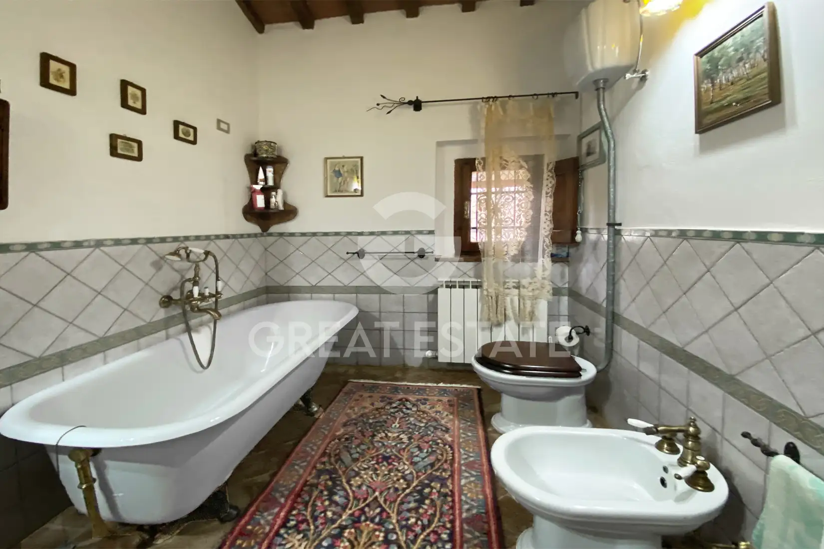 House 376m² in Italy, Perugia. Priced at 650000€ rent photo-13