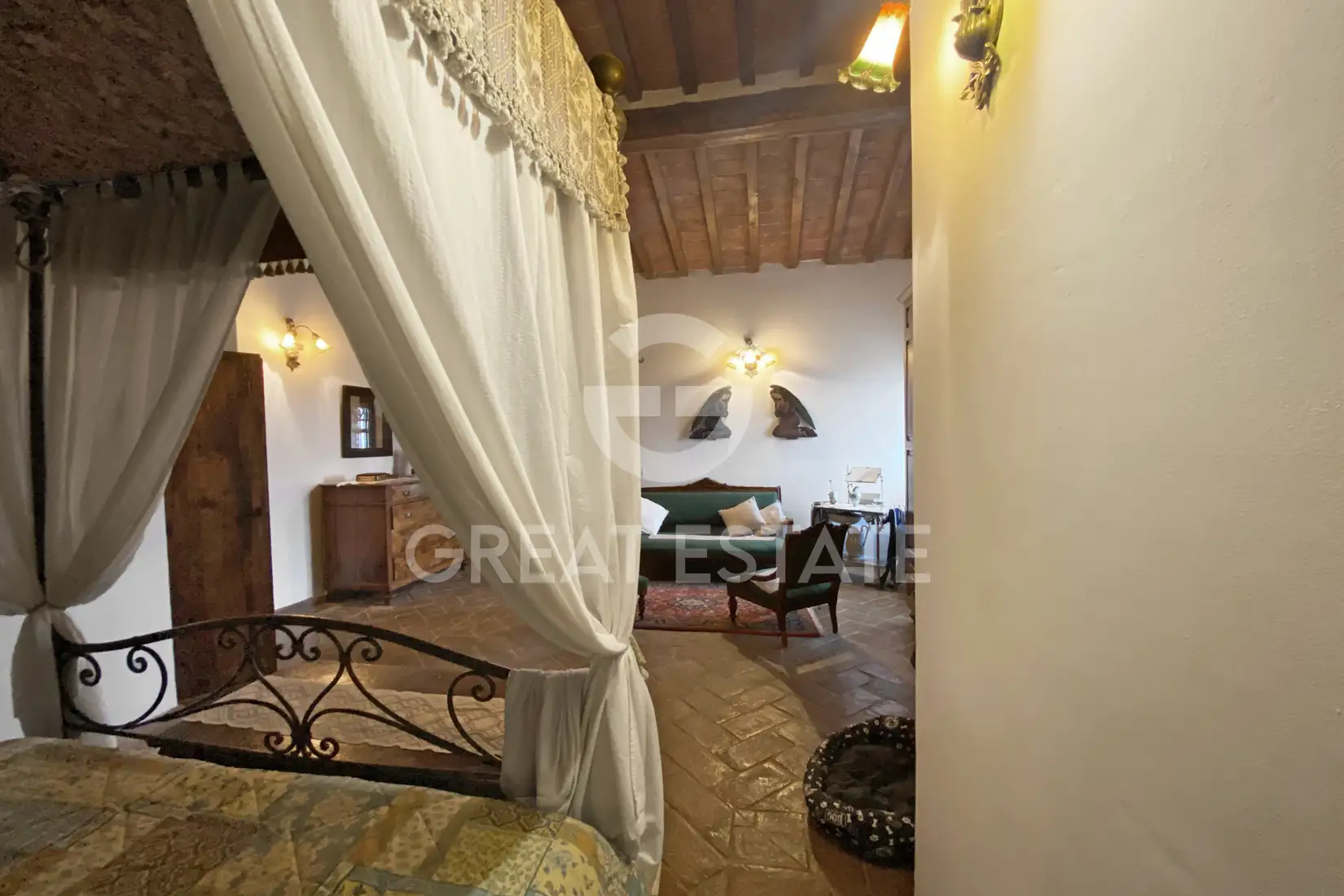 House 376m² in Italy, Perugia. Priced at 650000€ rent photo-15