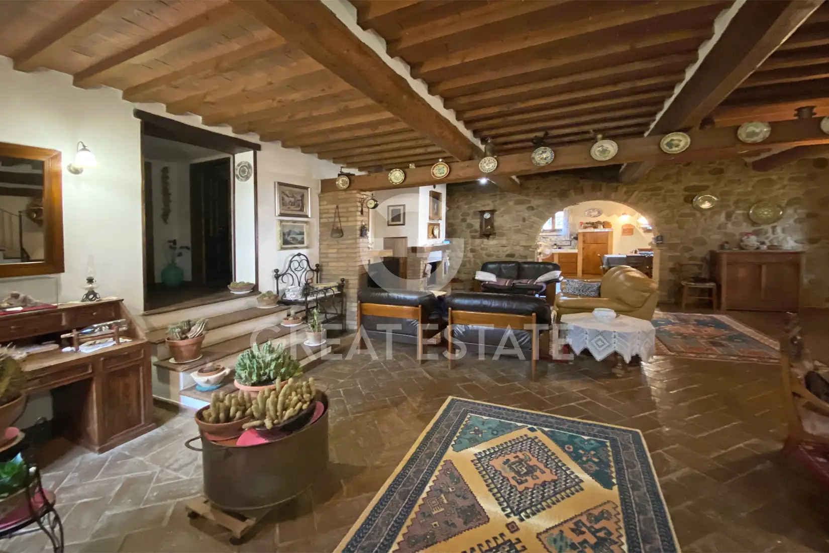 House 376m² in Italy, Perugia. Priced at 650000€ rent photo-11