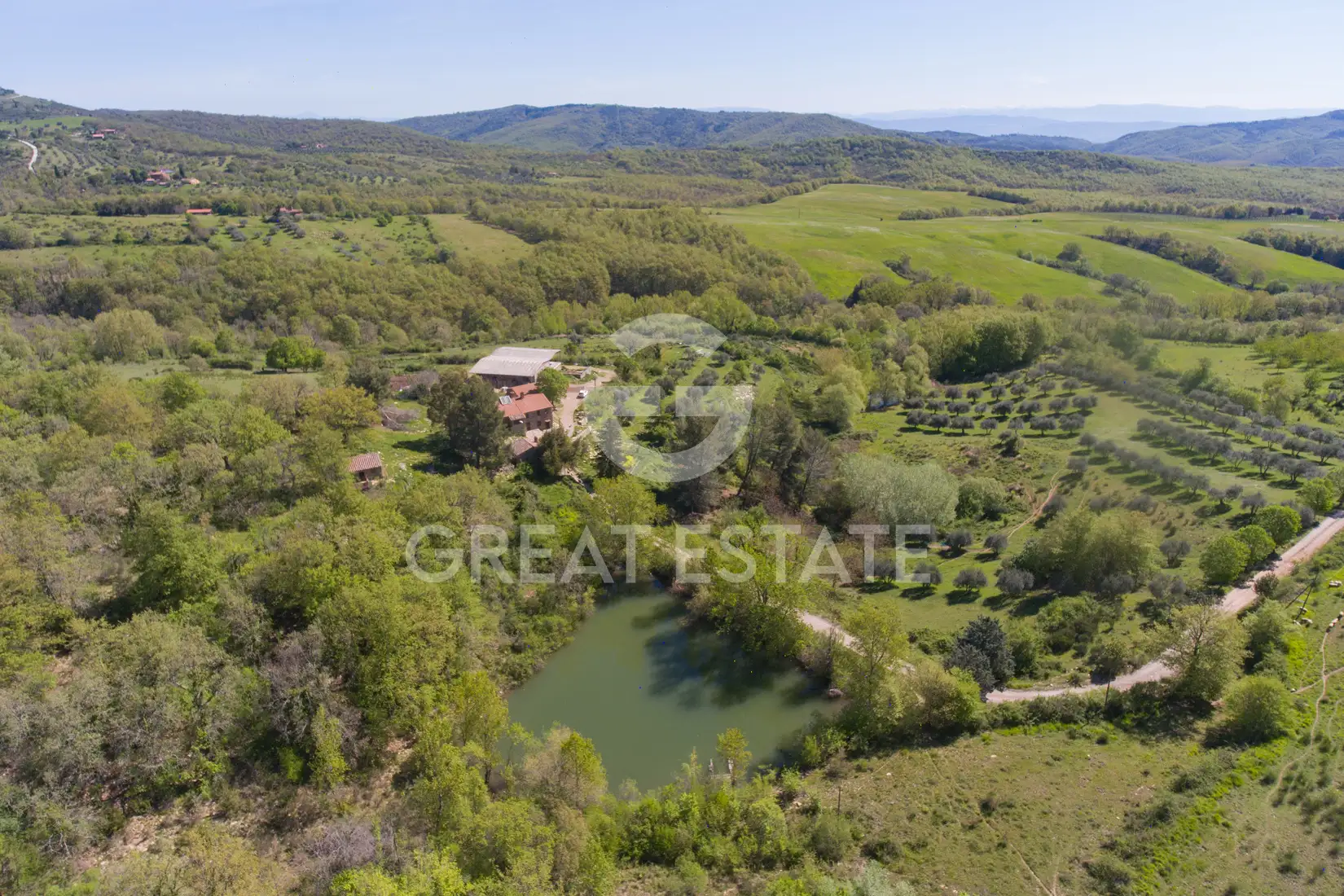 House 966m² in Italy, Terney. Priced at 890000€ rent photo-3