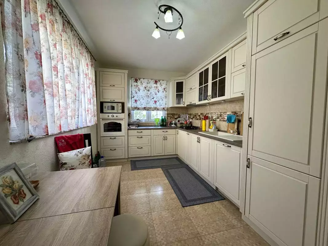 House 220m² in Montenegro, Bar. Priced at 250000€ rent photo-7