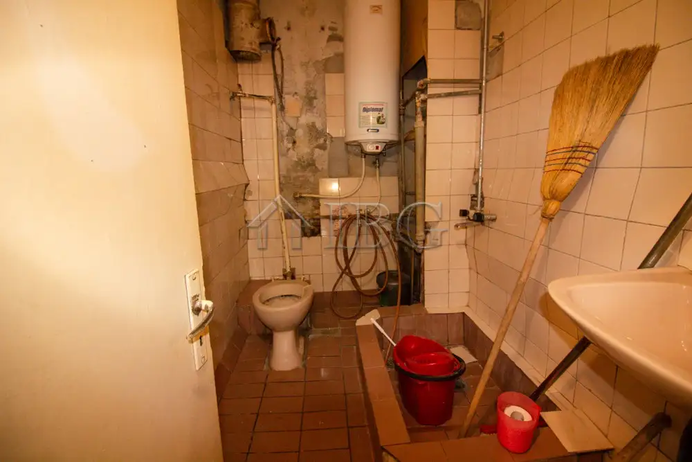 Flat 101m² in Bulgaria, Ruse. Priced at 120000€ rent photo-12