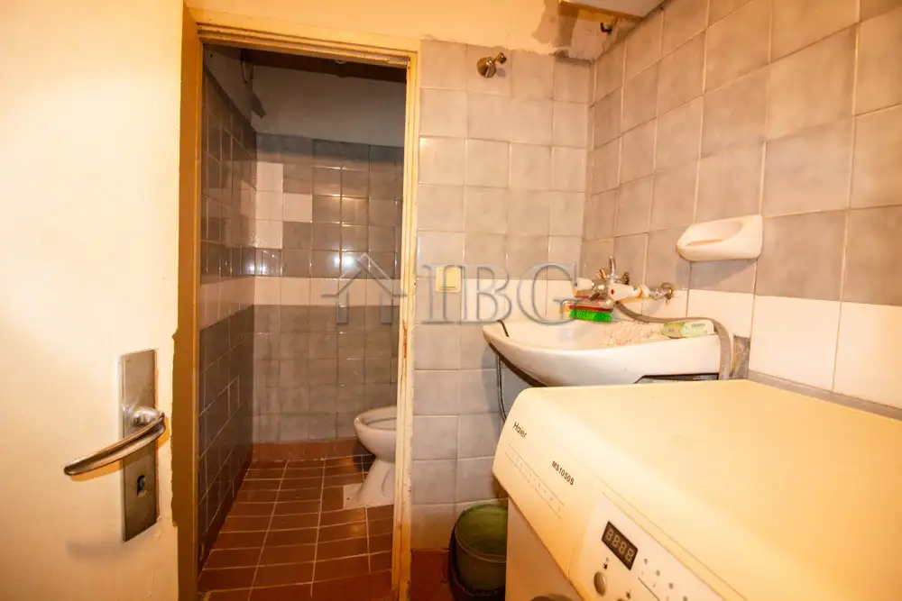 Flat 101m² in Bulgaria, Ruse. Priced at 120000€ rent photo-13