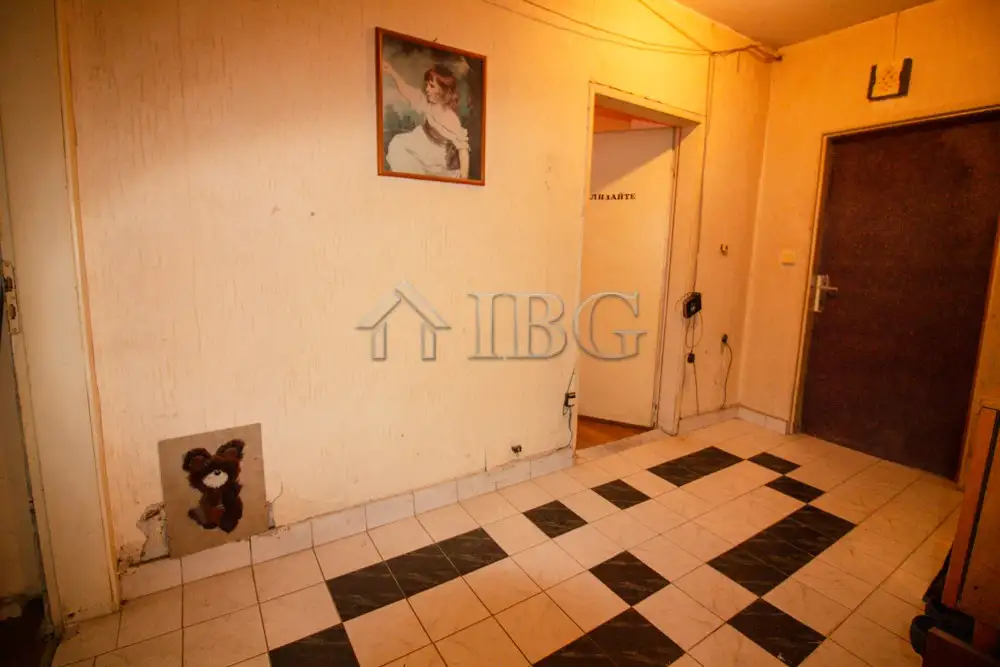 Flat 101m² in Bulgaria, Ruse. Priced at 120000€ rent photo-14