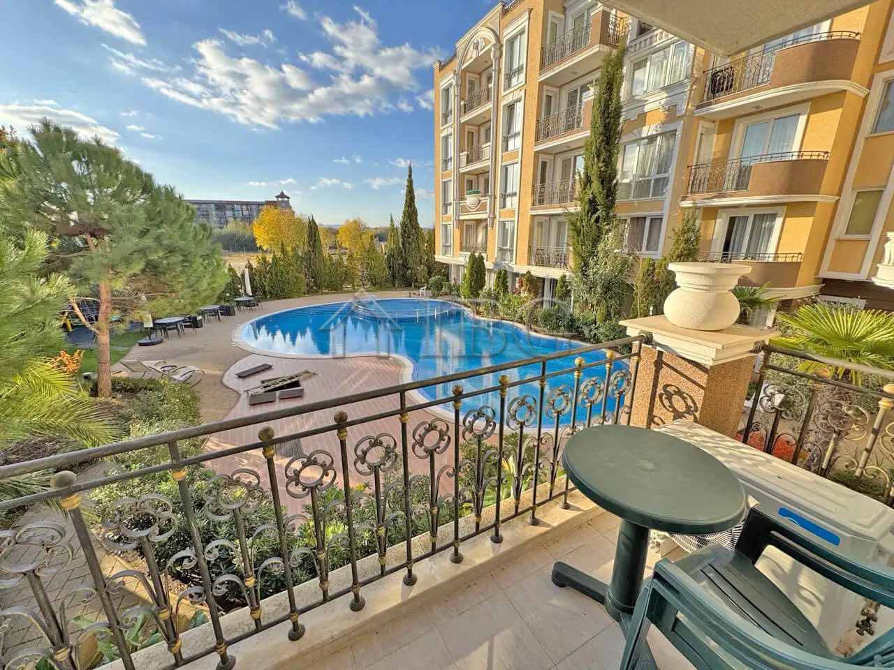 Flat 79m² in Bulgaria, Sunny Beach. Priced at 97500€ rent photo-1