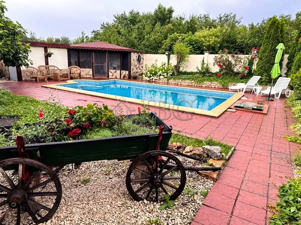 House 100m² in Bulgaria, Albena. Priced at 148000€ rent photo-11