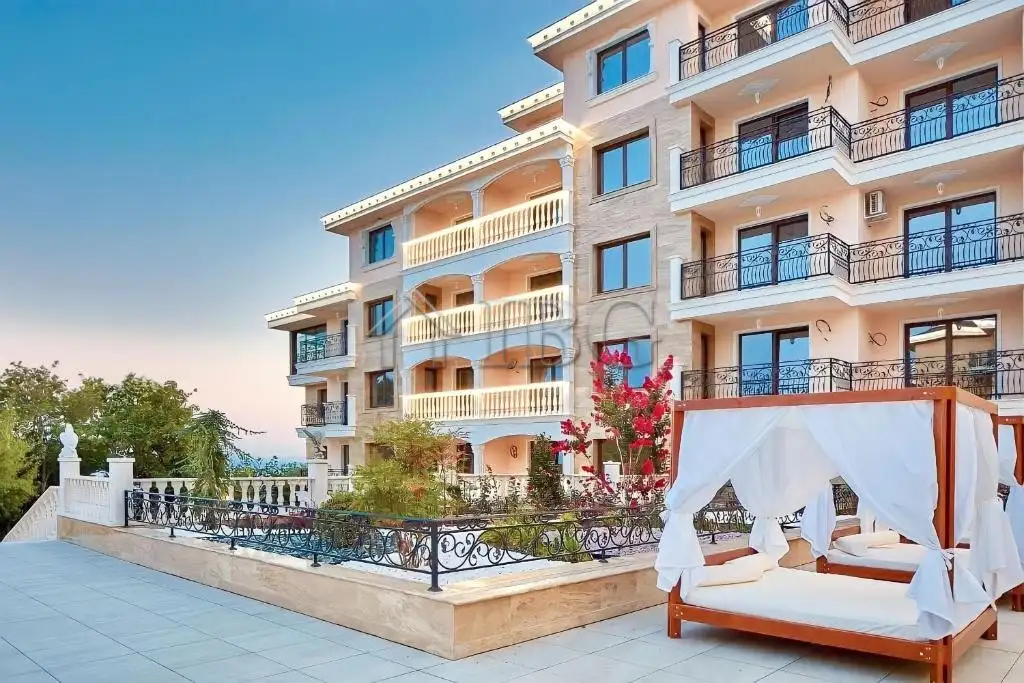 Flat 114m² in Bulgaria, Nessebar. Priced at 250000€ rent photo-3