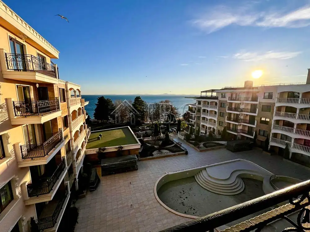 Flat 114m² in Bulgaria, Nessebar. Priced at 250000€ rent photo-10
