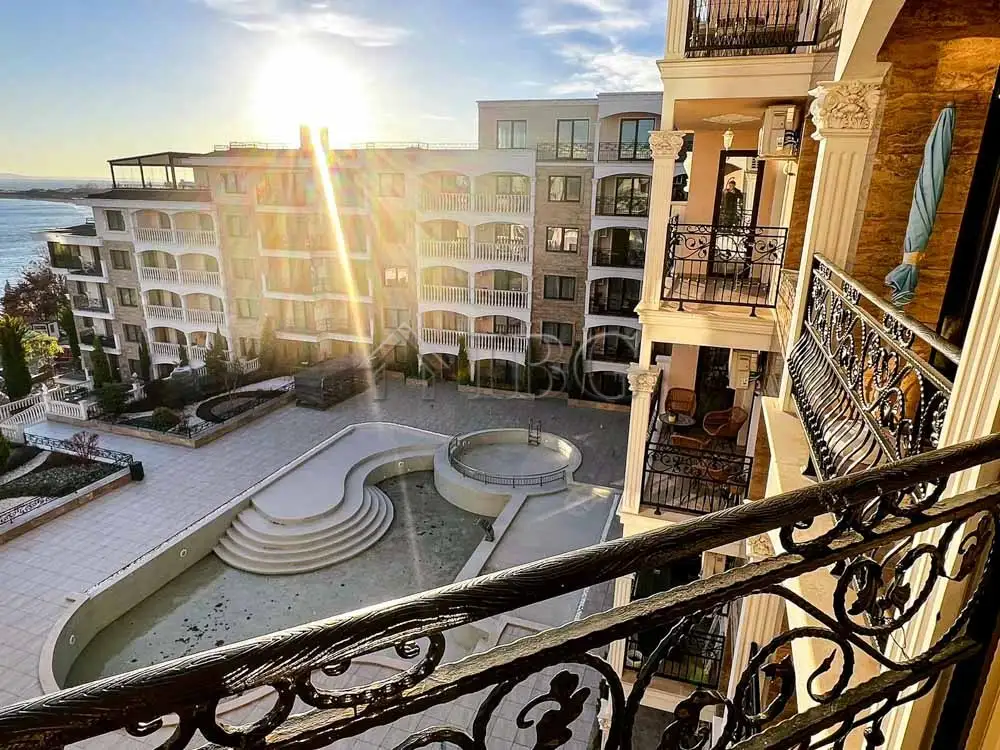Flat 114m² in Bulgaria, Nessebar. Priced at 250000€ rent photo-12