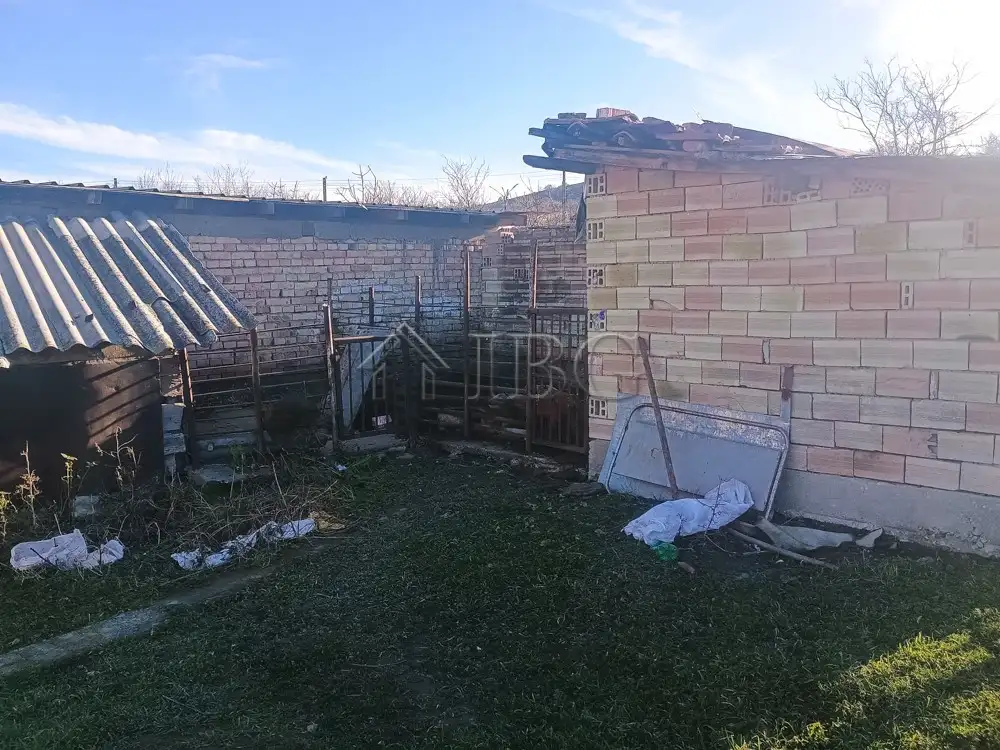 House 160m² in Bulgaria, Provadia. Priced at 31000€ rent photo-14