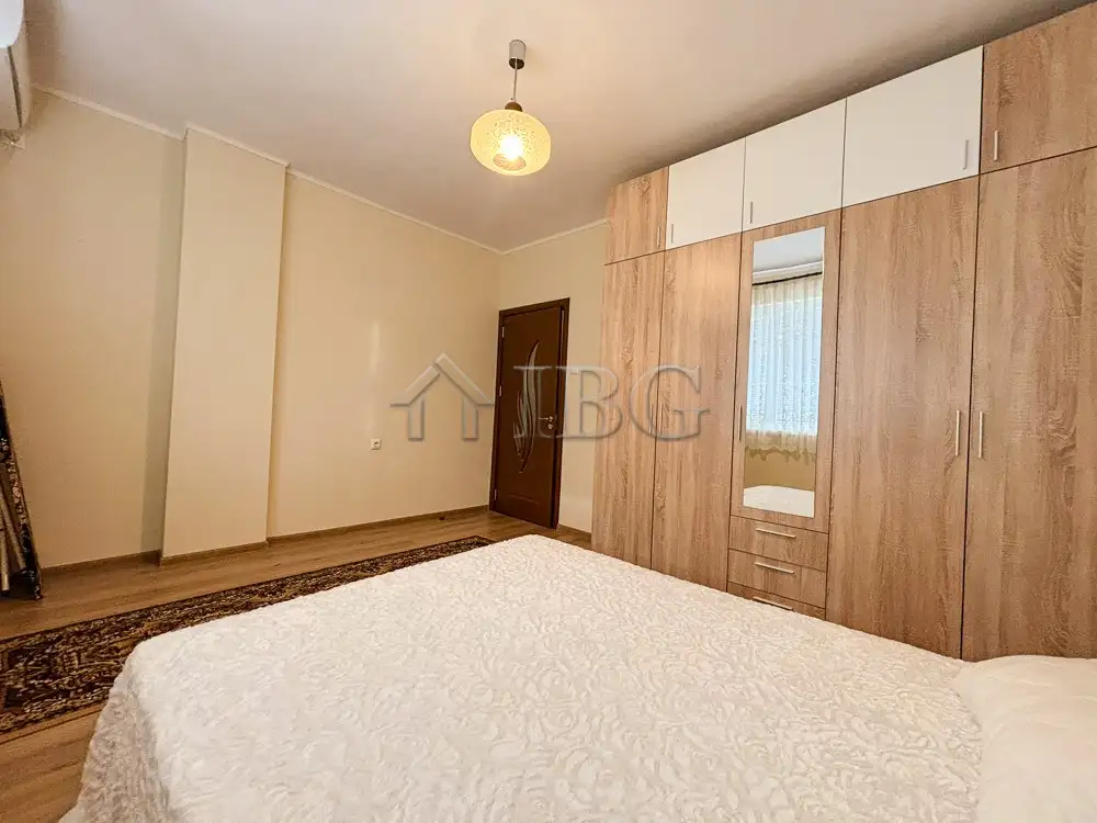 Flat 65m² in Bulgaria, Ruse. Priced at 350€ rent photo-5