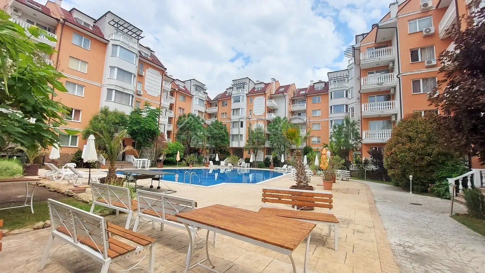 Flat 50m² in Bulgaria, Sunny Beach. Priced at 69900€ rent photo-1