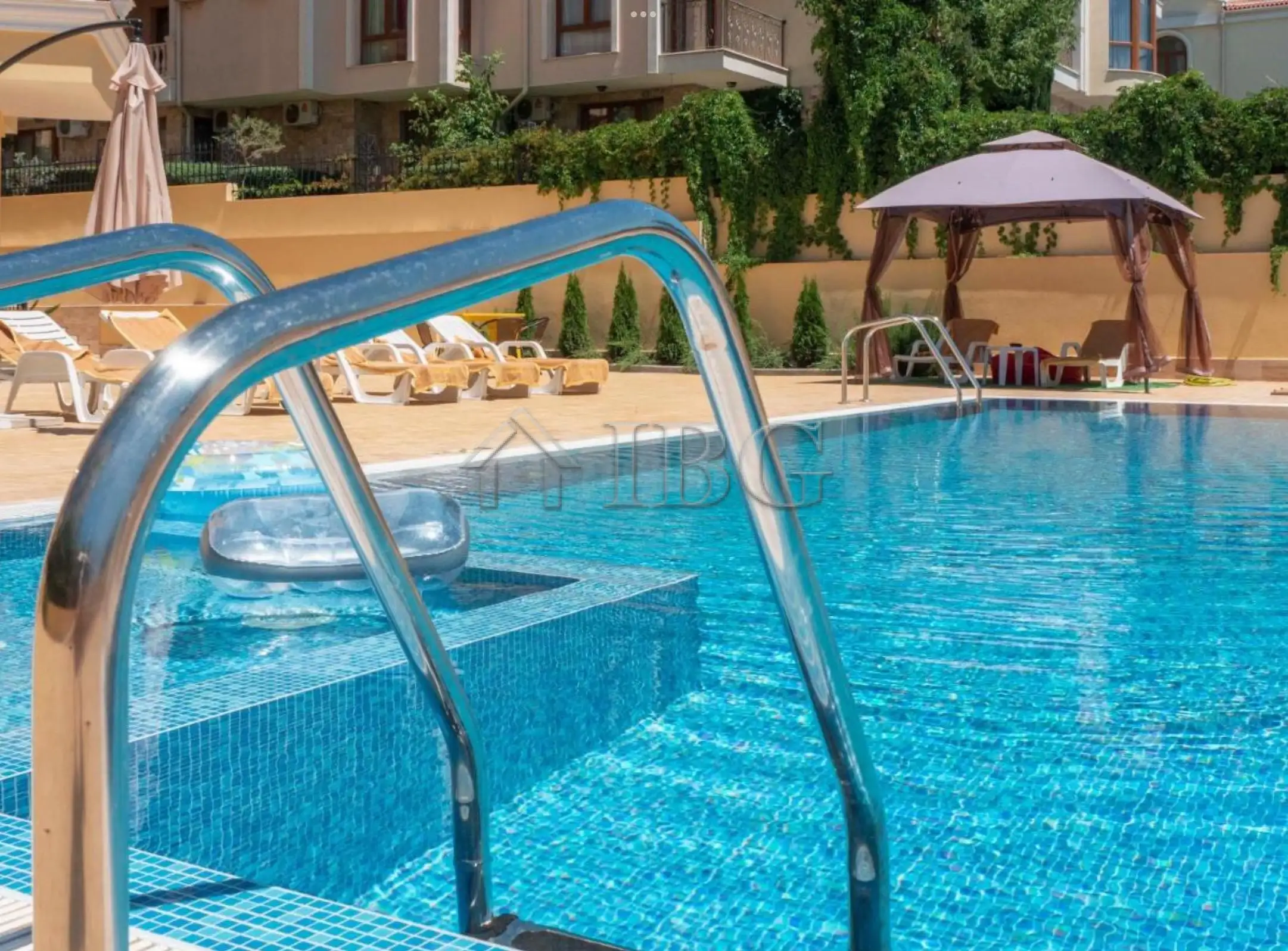Flat 57m² in Bulgaria, Sveti Vlas. Priced at 75950€ rent photo-3