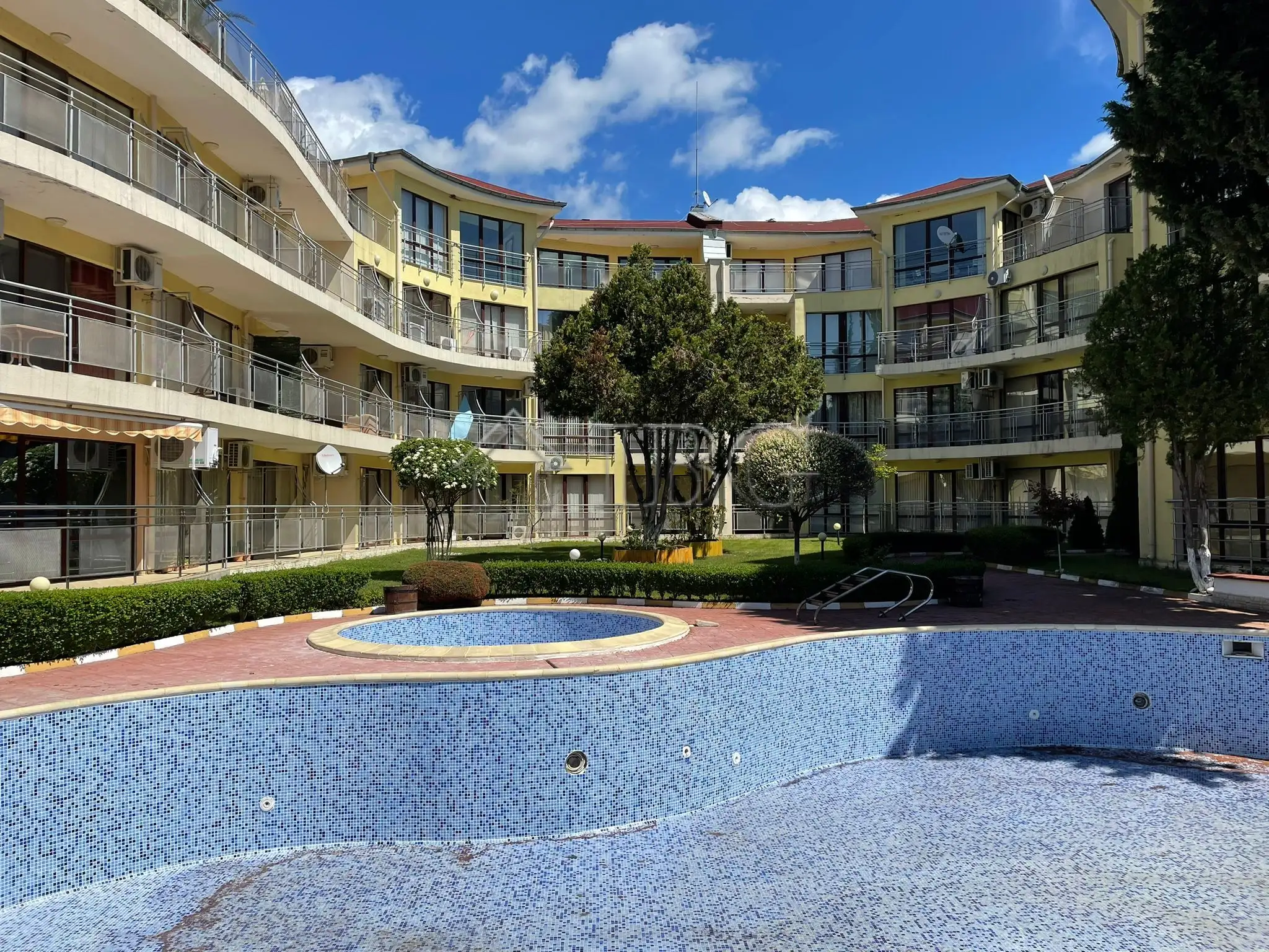 Flat 110m² in Bulgaria, Nessebar. Priced at 115000€ rent photo-1