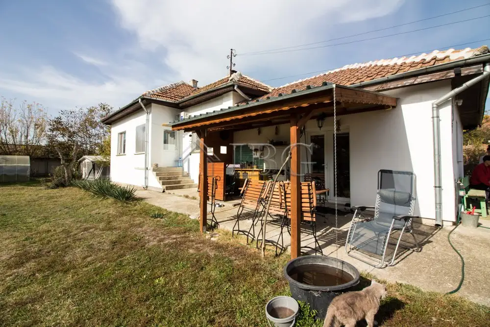 House 100m² in Bulgaria, Pavlikeni. Priced at 46500€ rent photo-3