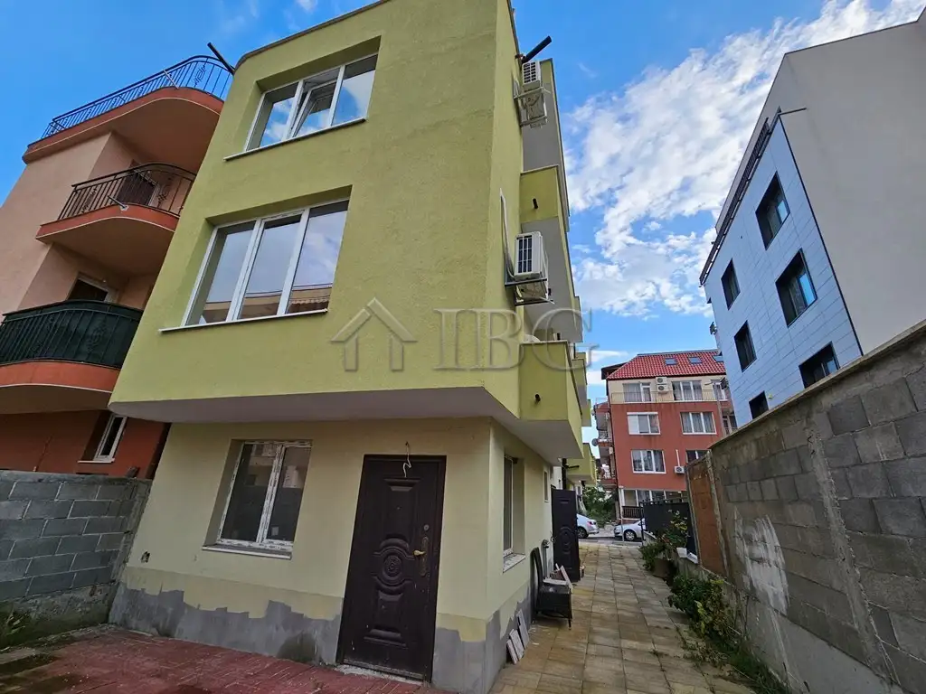 Flat 40m² in Bulgaria, Nessebar. Priced at 55950€ rent photo-16