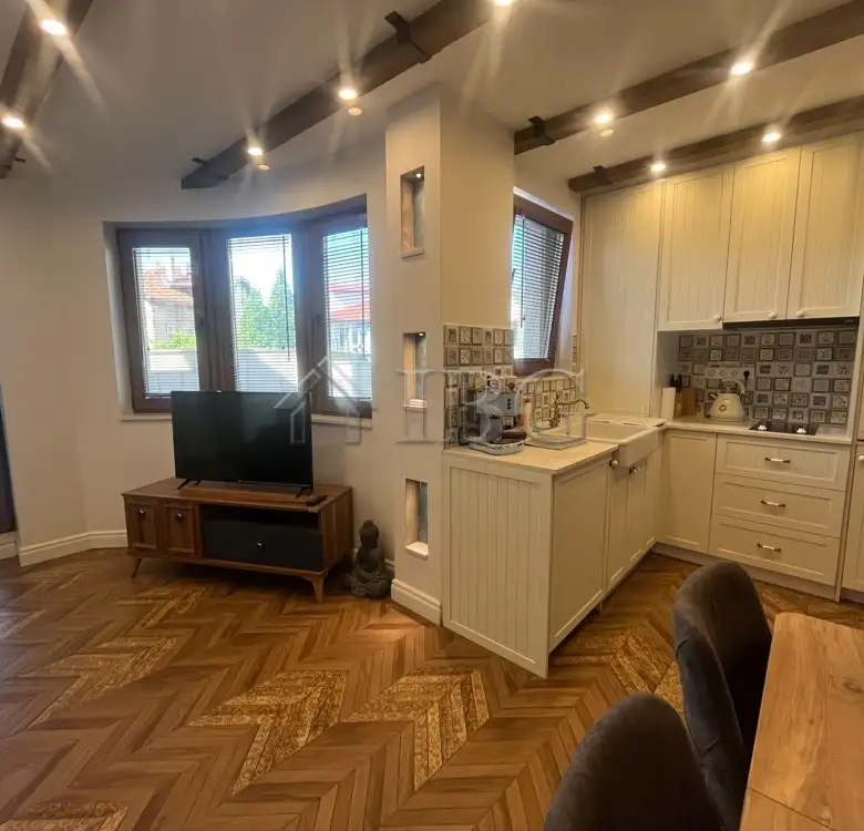 Flat 65m² in Bulgaria, Ruse. Priced at 560€ rent photo-3