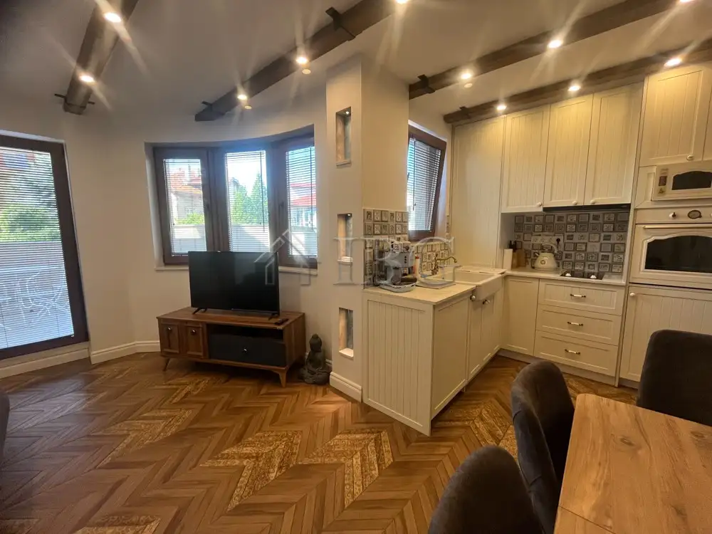 Flat 65m² in Bulgaria, Ruse. Priced at 560€ rent photo-3