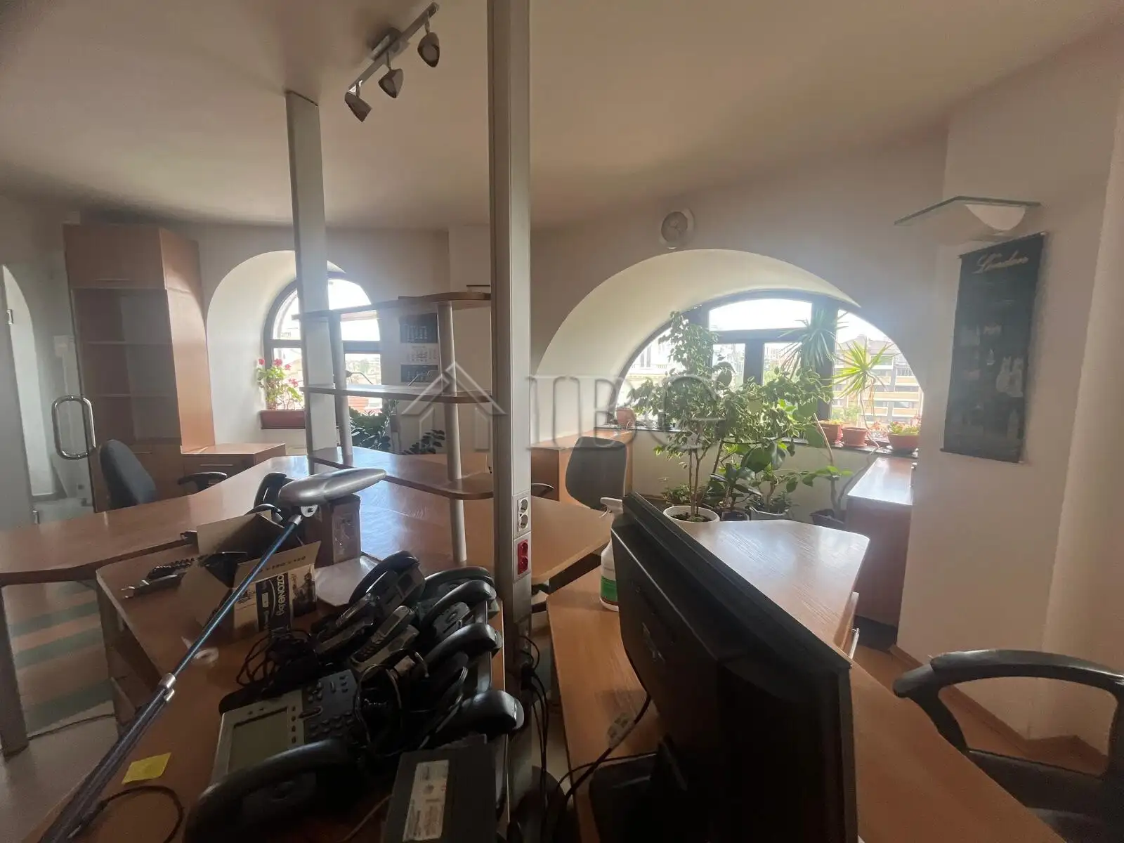 Office 220m² in Bulgaria, Ruse. Priced at 1000€ rent photo-11
