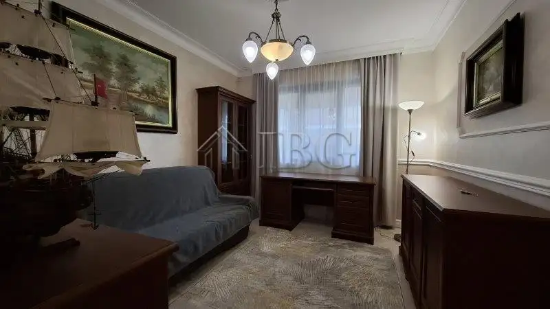 House 350m² in Bulgaria, Pomorie. Priced at 450000€ rent photo-20