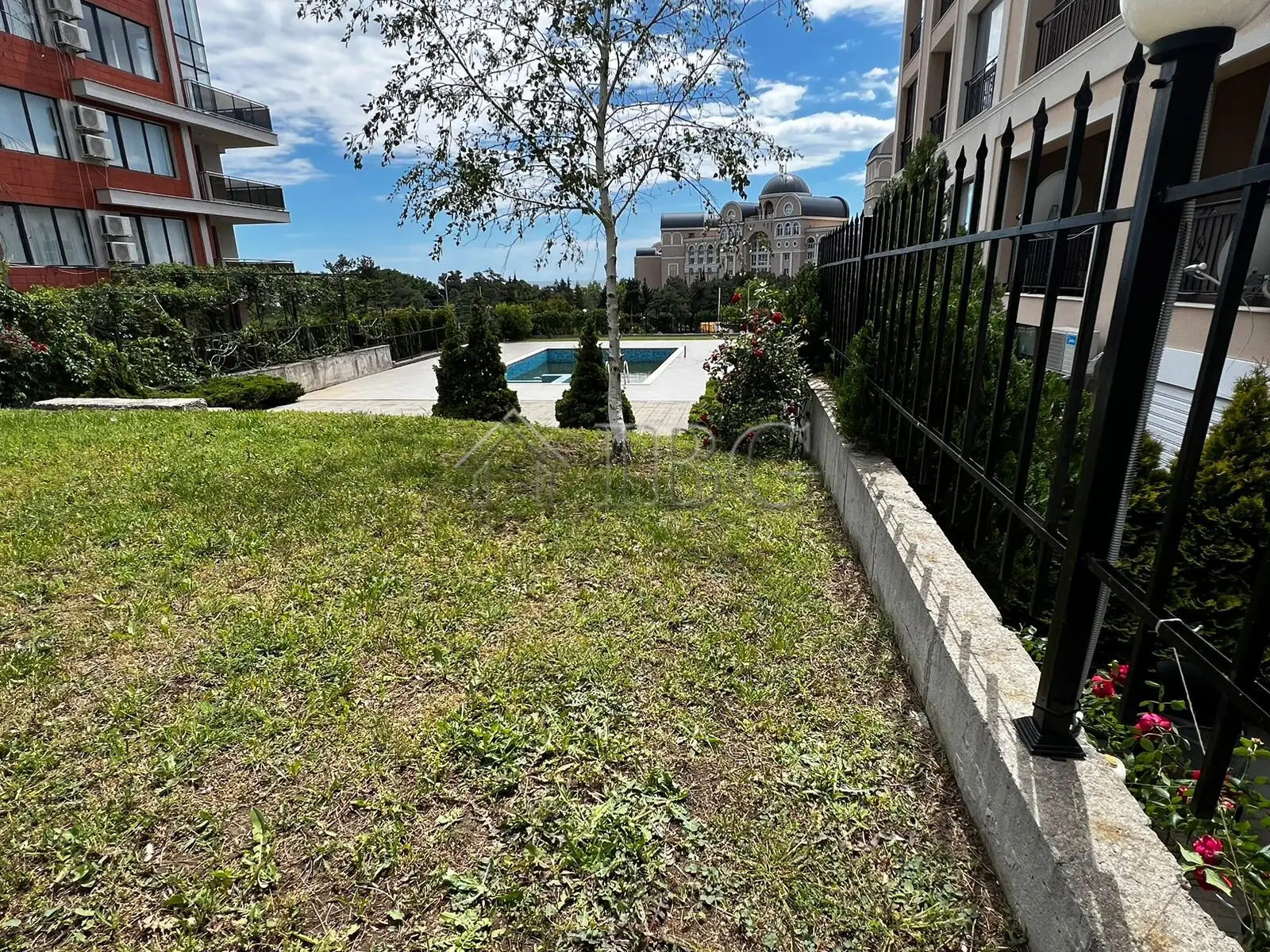 Flat 55m² in Bulgaria, Sveti Vlas. Priced at 72000€ rent photo-2