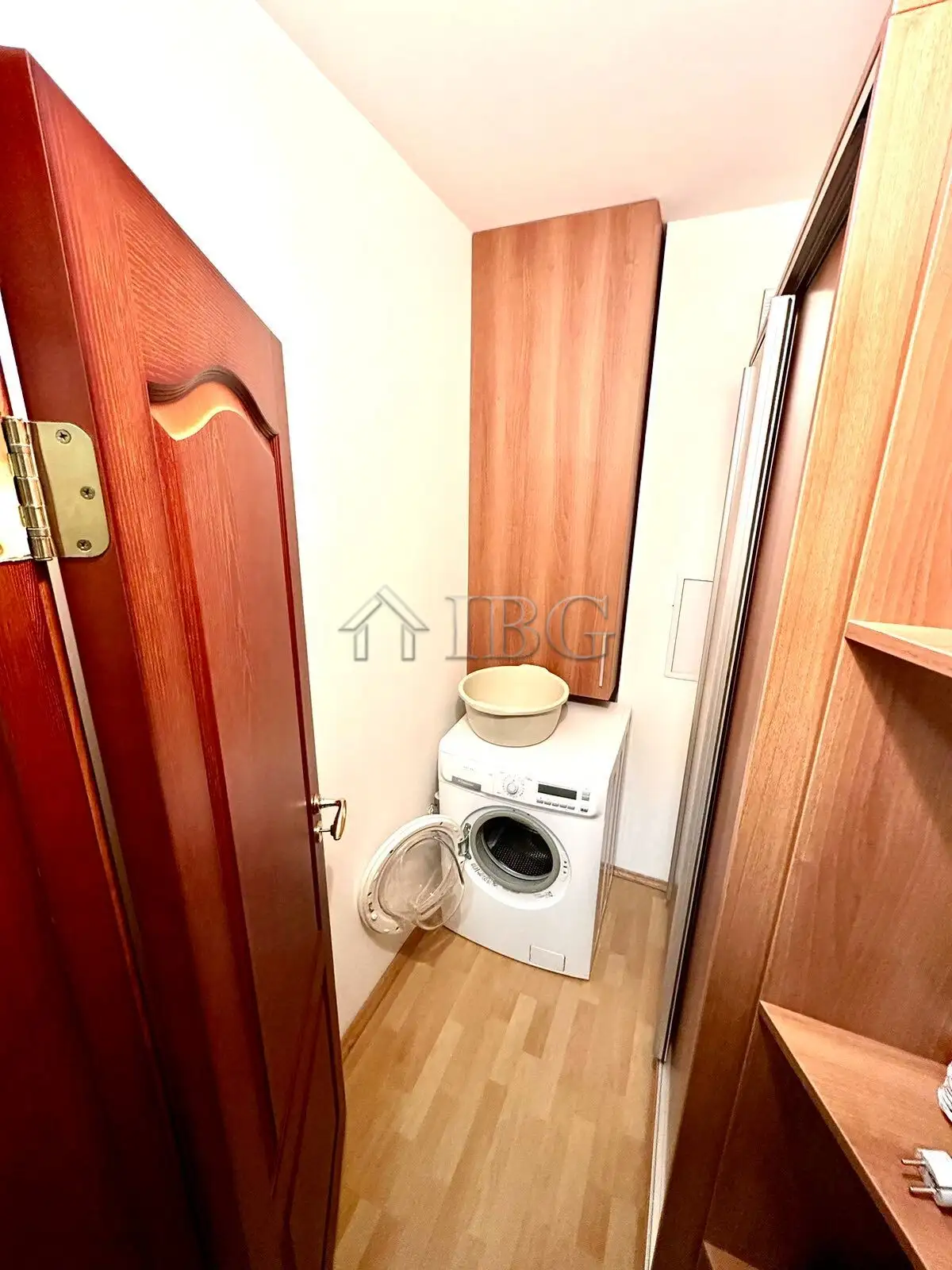 Flat 95m² in Bulgaria, Pomorie. Priced at 94500€ rent photo-11