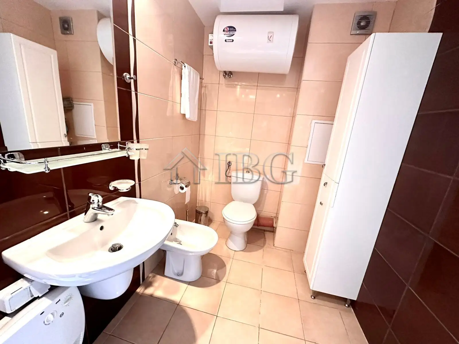 Flat 91m² in Bulgaria, Pomorie. Priced at 97500€ rent photo-11