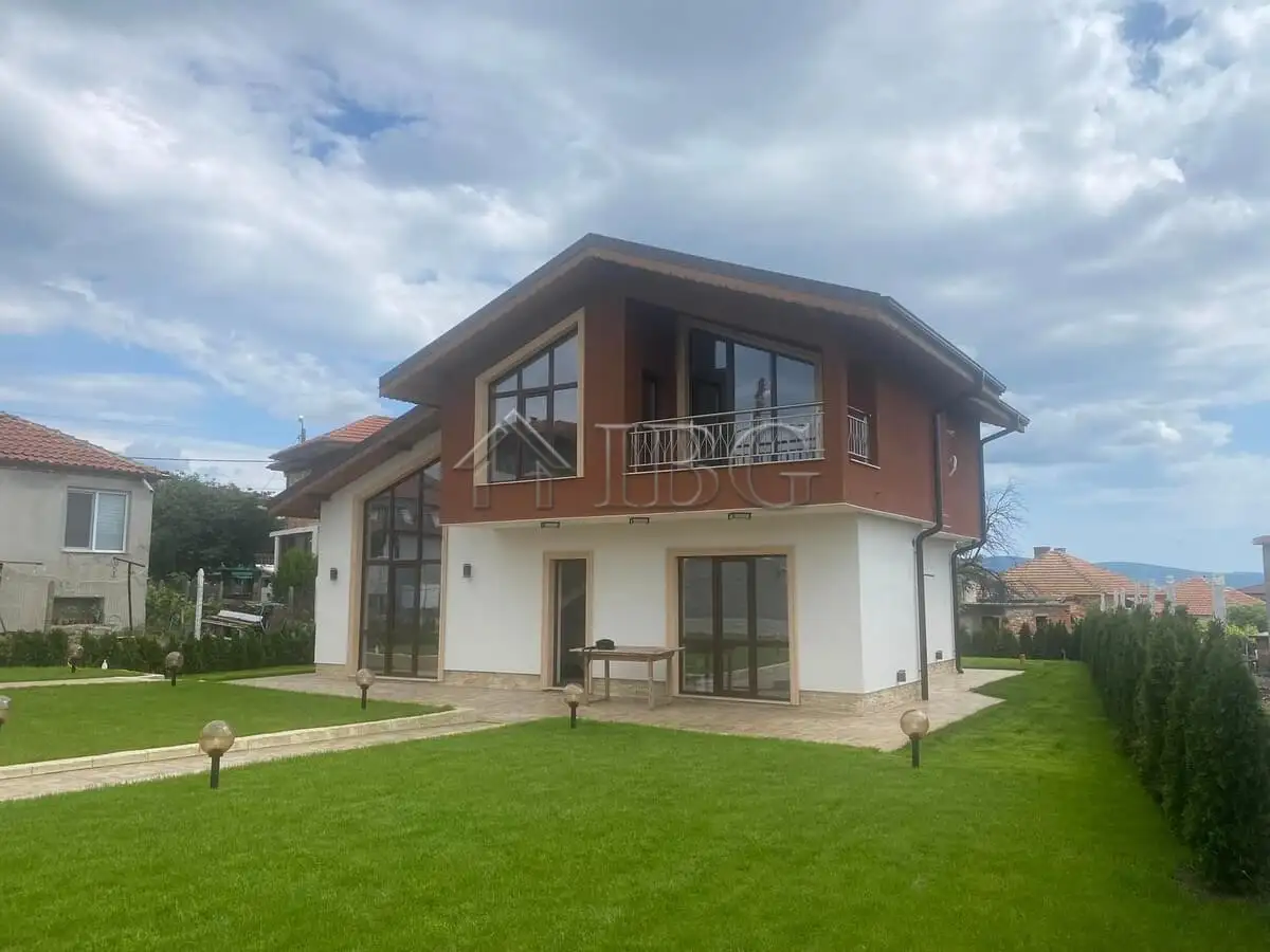 House 165m² in Bulgaria, Tankovo. Priced at 240000€ rent photo-14