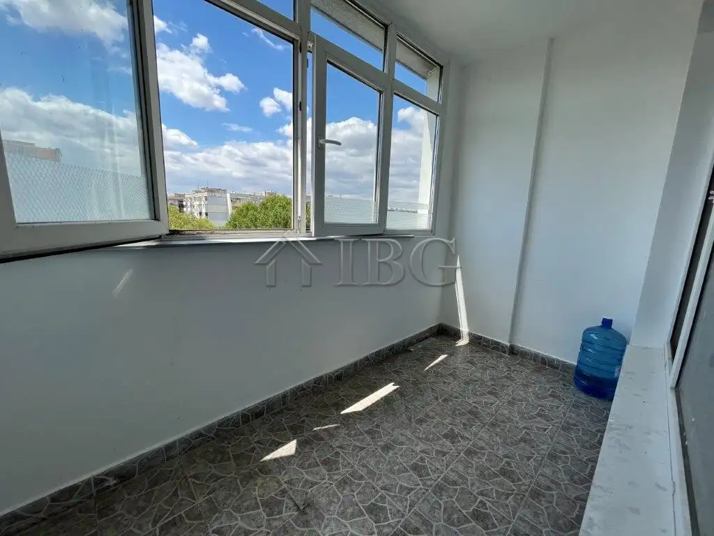 Flat 100m² in Bulgaria, Ruse. Priced at 122000€ rent photo-5