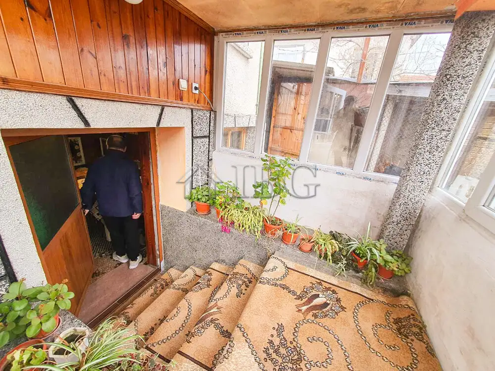 House 120m² in Bulgaria, Byala. Priced at 38900€ rent photo-6