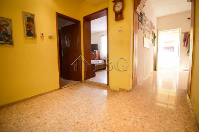 House 240m² in Bulgaria, Bazan. Priced at 140000€ rent photo-15