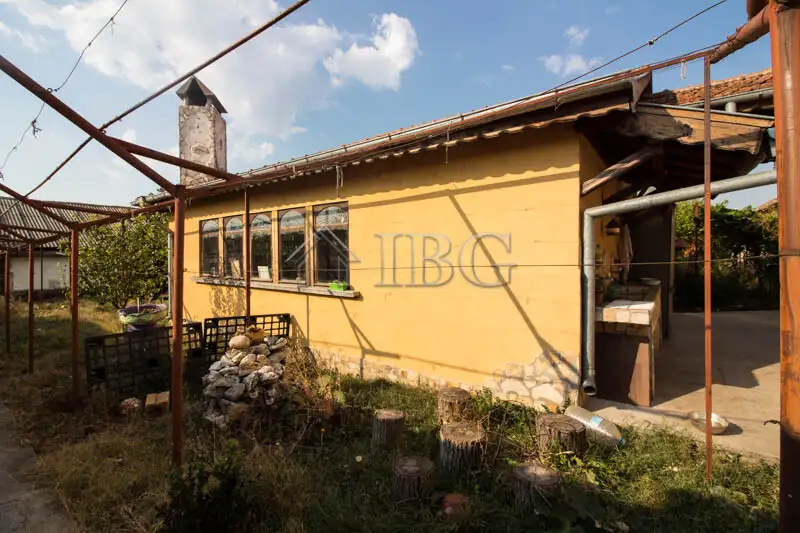 House 240m² in Bulgaria, Bazan. Priced at 140000€ rent photo-3