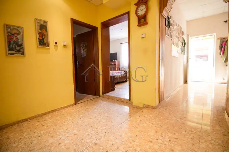 House 240m² in Bulgaria, Bazan. Priced at 140000€ rent photo-16