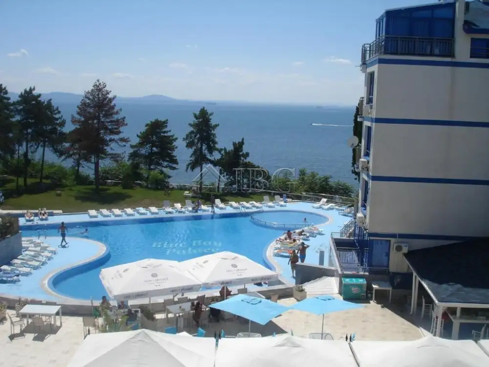 Flat 54m² in Bulgaria, Pomorie. Priced at 62500€ rent photo-3