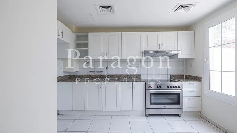 House 01m² in UAE, Dubai. Priced at 466933£ rent photo-2