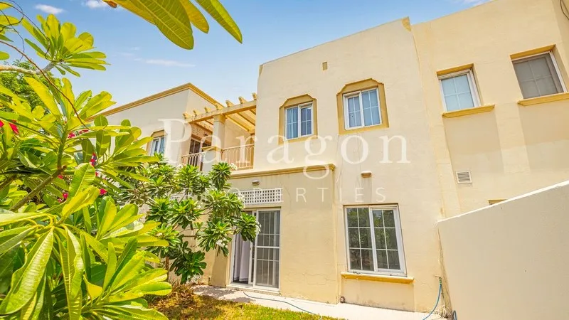 House 01m² in UAE, Dubai. Priced at 466933£ rent photo-3