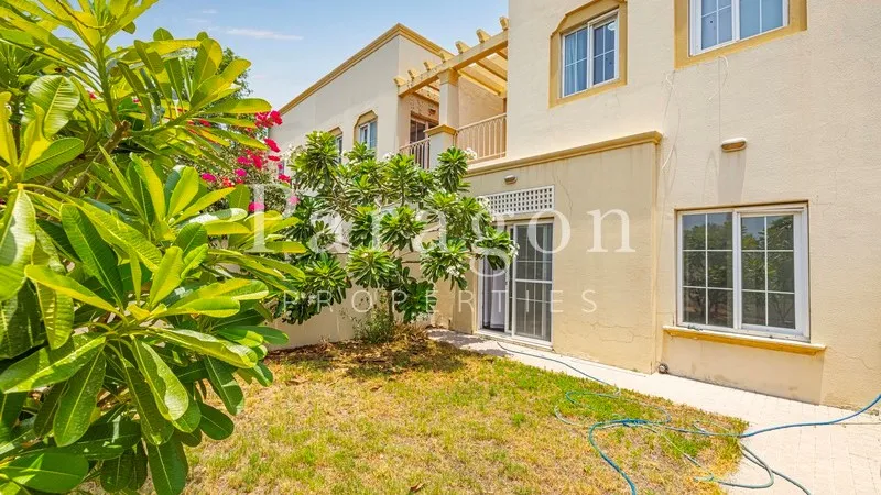 House 01m² in UAE, Dubai. Priced at 466933£ rent photo-6