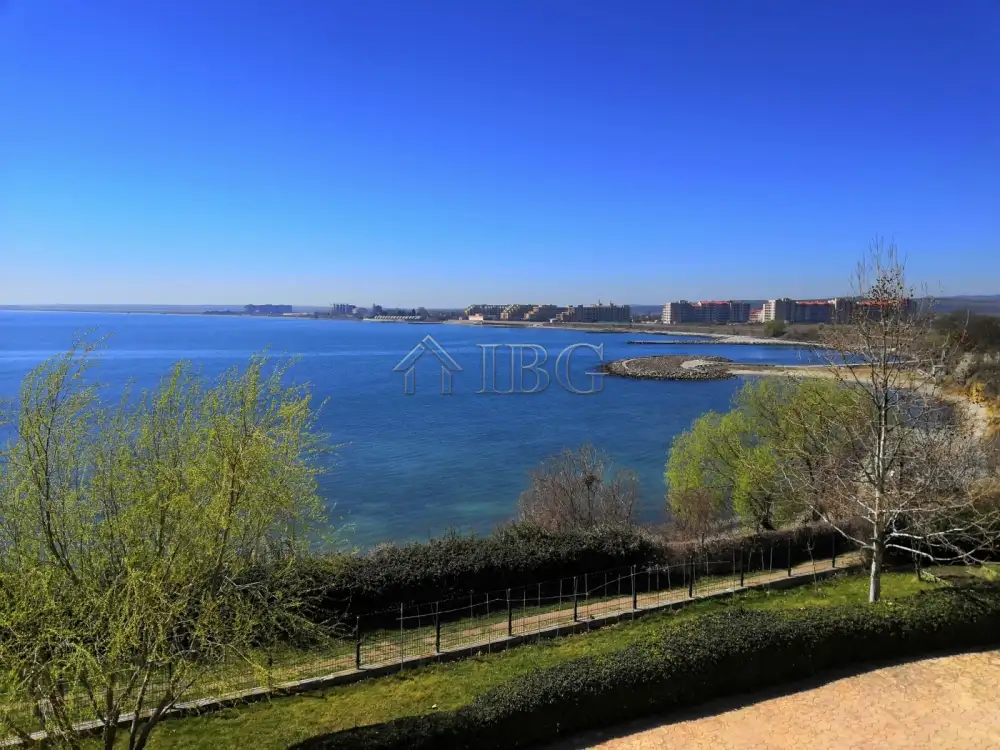 Flat 45m² in Bulgaria, Aheloy. Priced at 60900€ rent photo-15