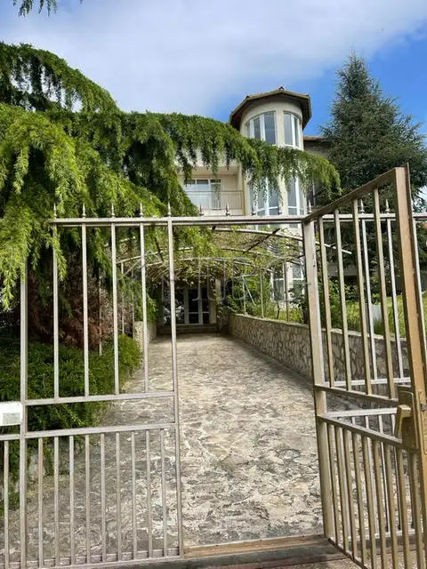 House 550m² in Bulgaria, Laka. Priced at 420000€ rent photo-3