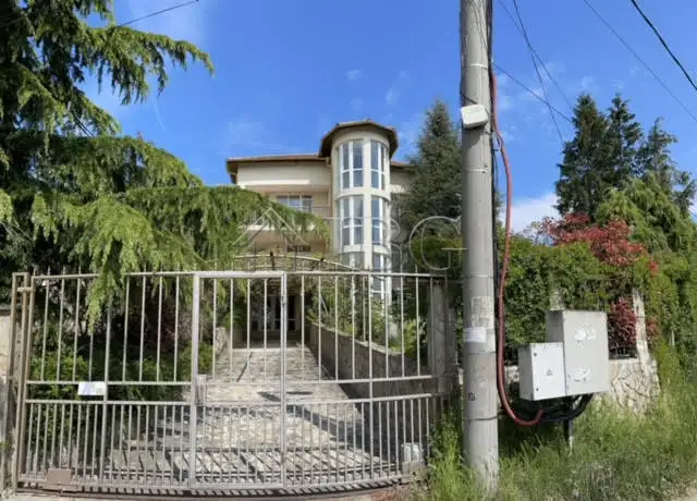 House 550m² in Bulgaria, Laka. Priced at 420000€ rent photo-5
