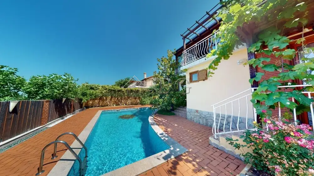 House 264m² in Bulgaria, Burgas. Priced at 385000€ rent photo-6