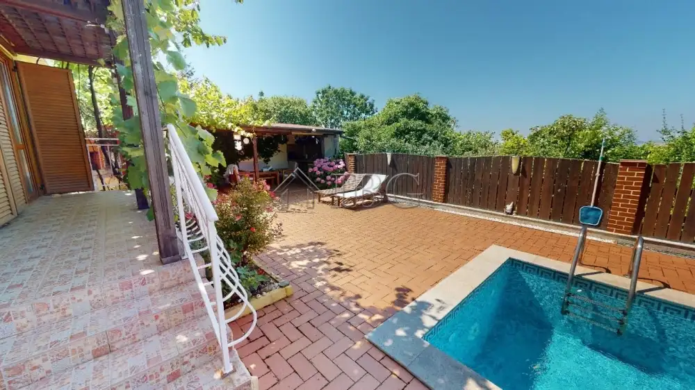 House 264m² in Bulgaria, Burgas. Priced at 385000€ rent photo-10