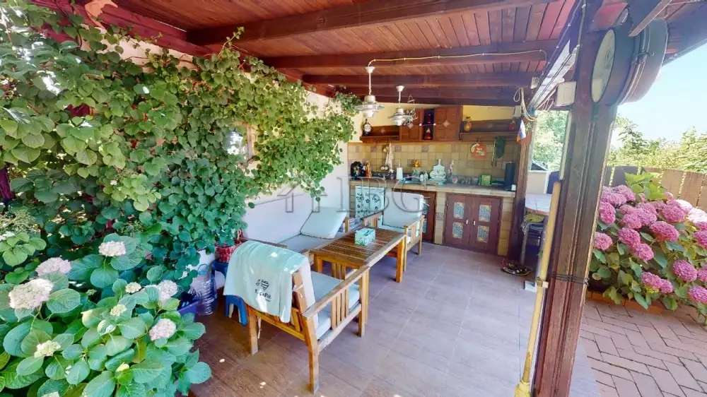 House 264m² in Bulgaria, Burgas. Priced at 385000€ rent photo-12