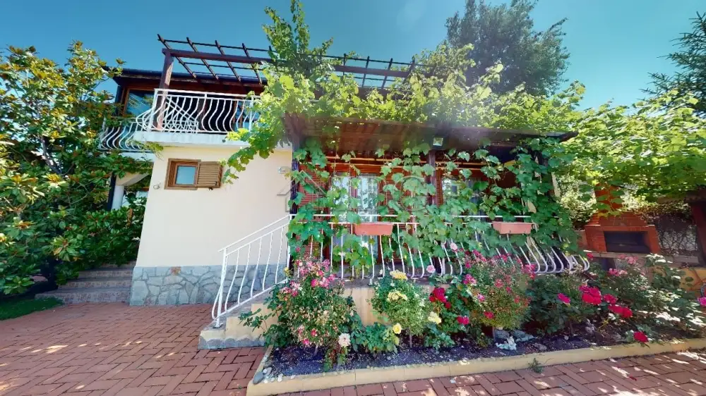 House 264m² in Bulgaria, Burgas. Priced at 385000€ rent photo-13