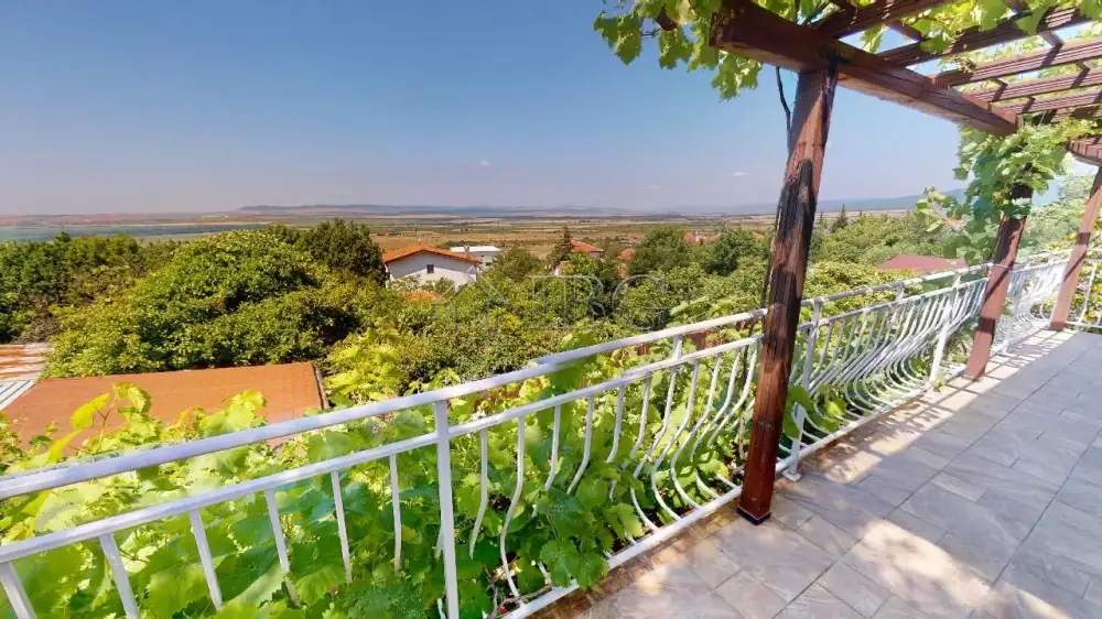House 264m² in Bulgaria, Burgas. Priced at 385000€ rent photo-15